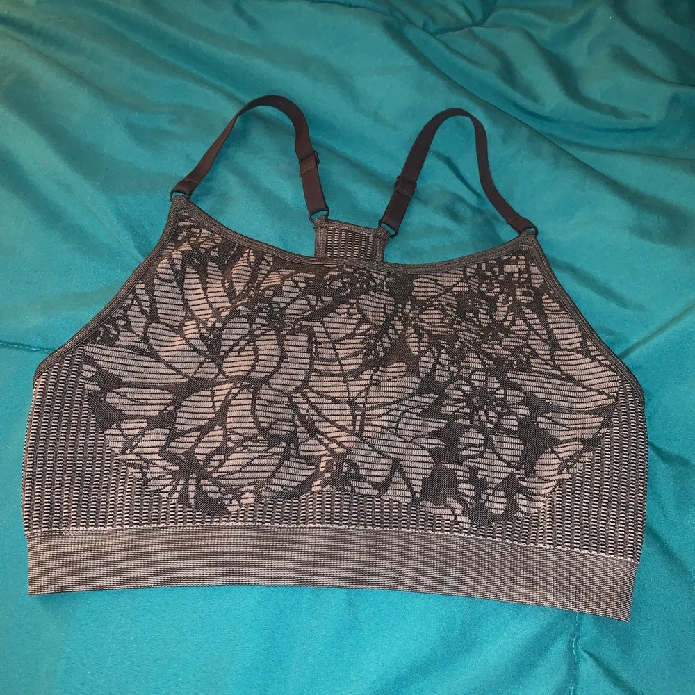 fabletics sports bra